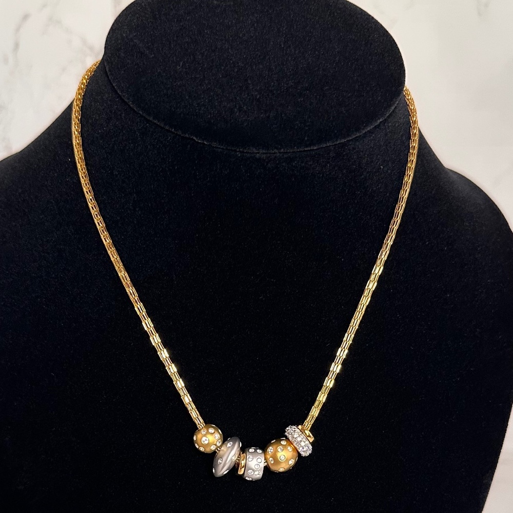 **SOLD**🌟Swarovski Crystal and Gold Tone Necklace NEW IN BOX🌟 - Picture 4 of 9